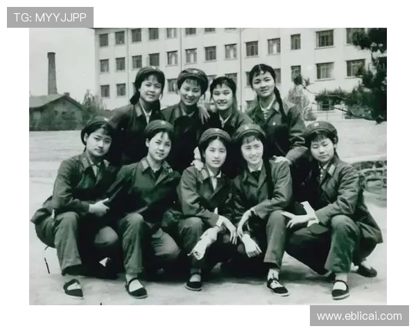 《女子炸弹部队》：铁血柔情，绽放巾帼风采的战争史诗